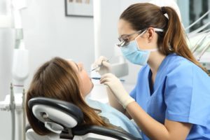 Lire la suite à propos de l’article Qu’est ce que la parodontite et comment la soigner